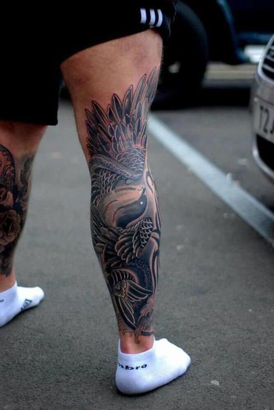 Идеальные мужские татуировки на ноге