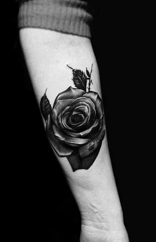 70 татуировок черной розы (и их значение)